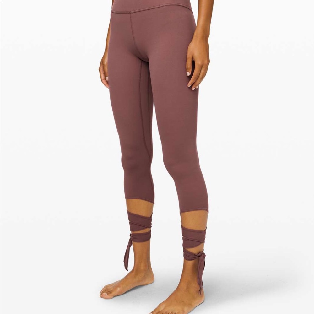 Align crop love knot